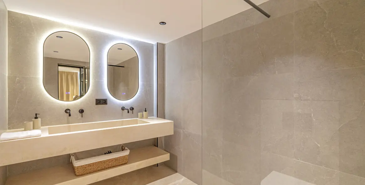 Venta de apartamento en planta media en Nueva Andalucía 28