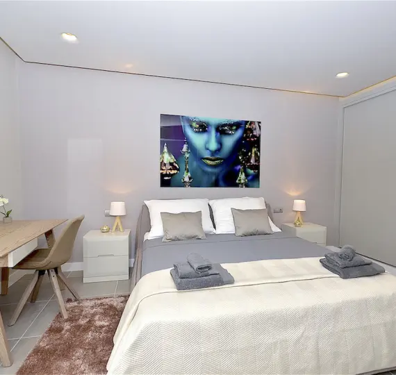 Продажа апартаментов на среднем этаже в Puerto Banús