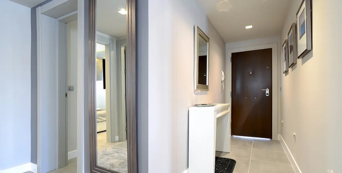 Sale of middle floor apartment in Puerto Banús 21