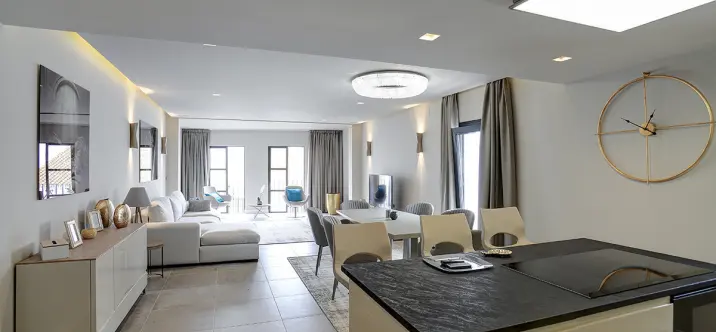 Sale of middle floor apartment in Puerto Banús 4