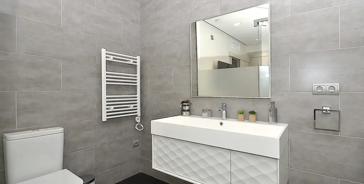 Sale of middle floor apartment in Puerto Banús 16