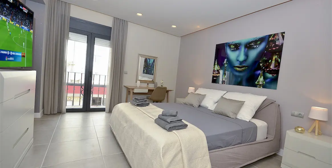 Sale of middle floor apartment in Puerto Banús 19