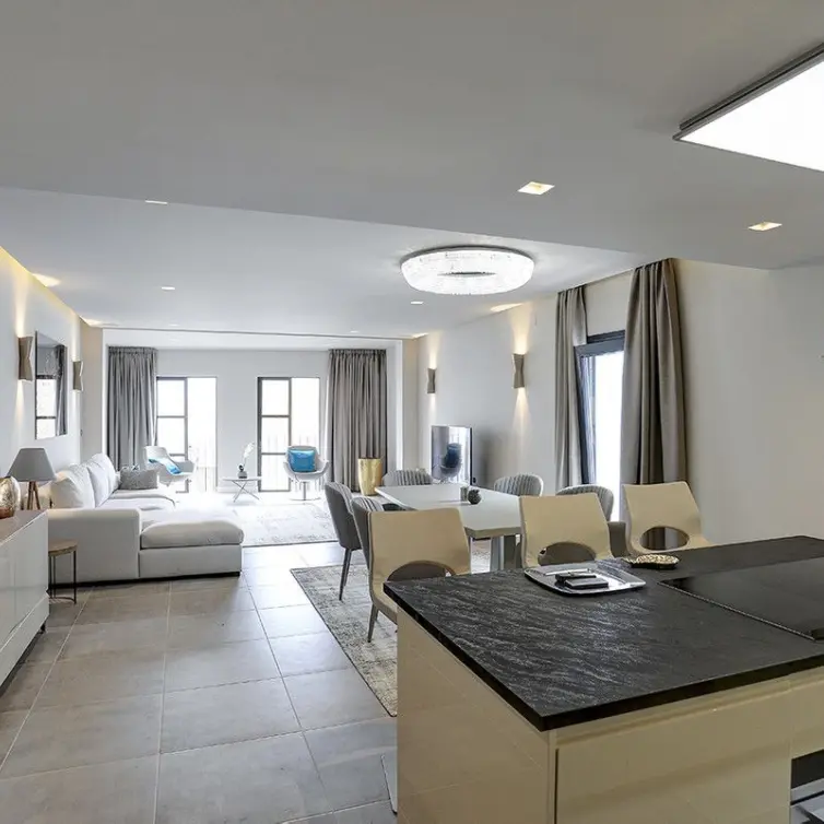 Продажа апартаментов на среднем этаже в Puerto Banús