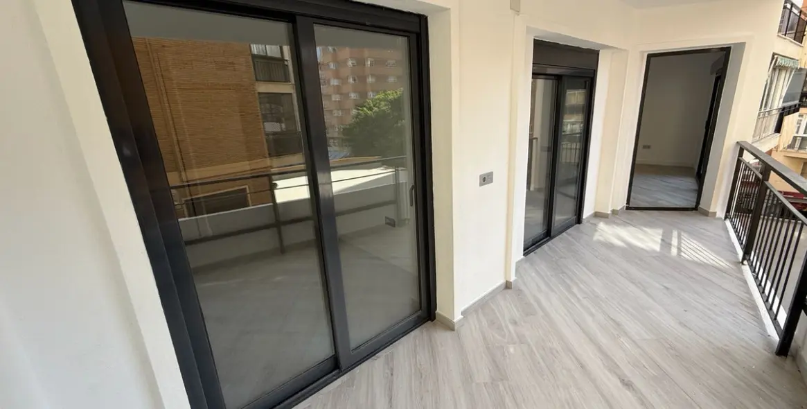 Venta de apartamento en planta media en Malagueta 3