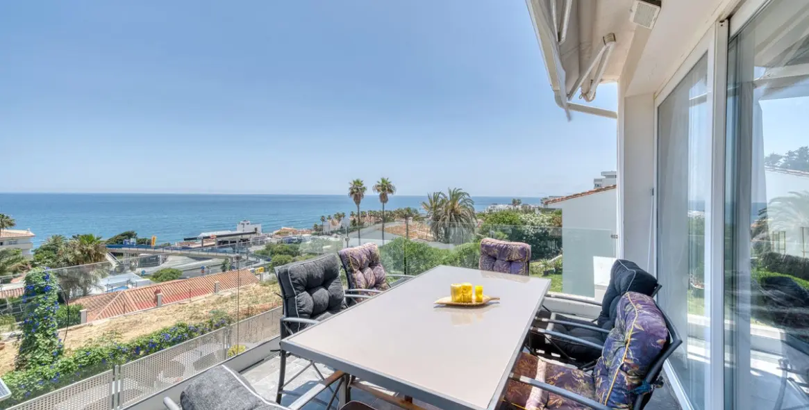 Продажа  отдельно стоящей виллы в Estepona 16