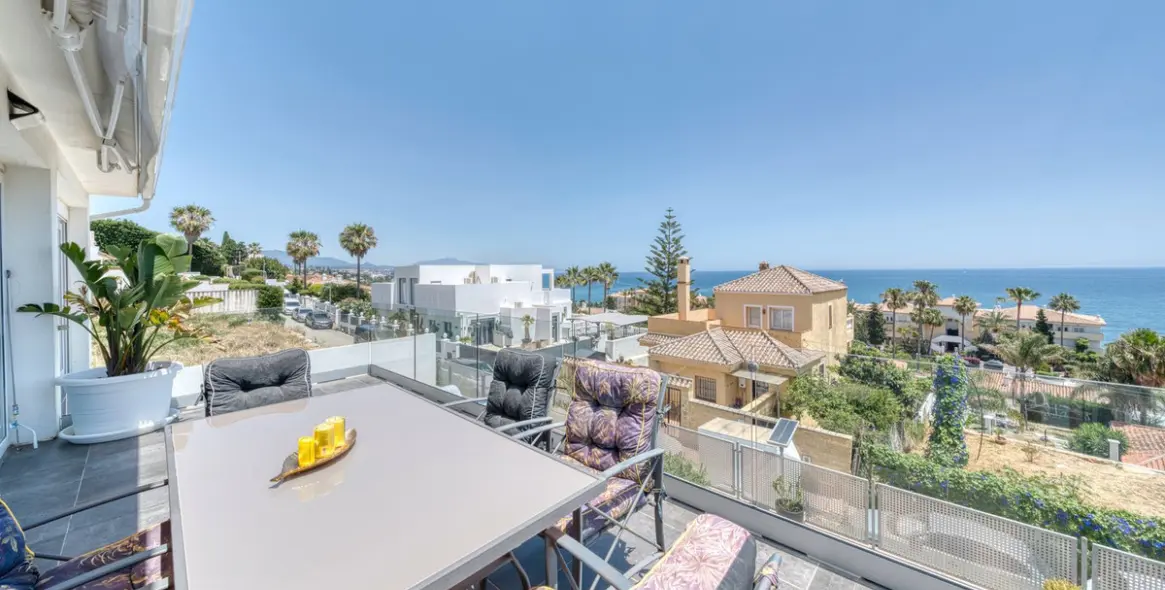 Продажа  отдельно стоящей виллы в Estepona 17