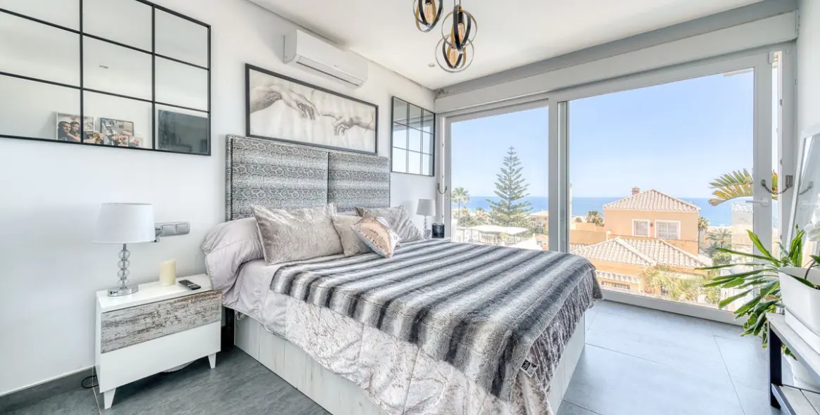 Продажа  отдельно стоящей виллы в Estepona 20