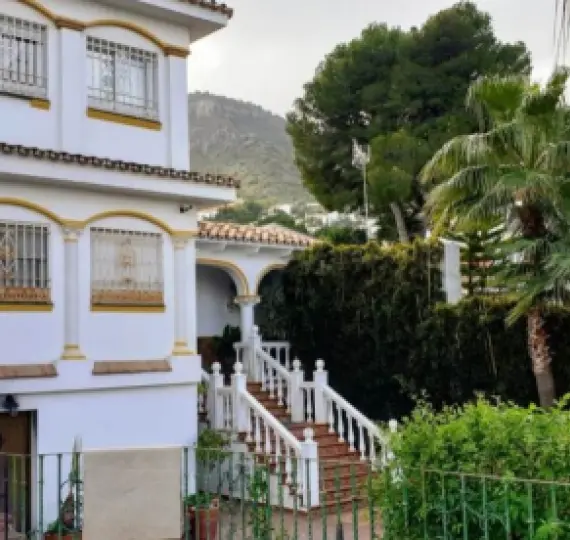 Sale of detached villa in Alhaurín de la Torre