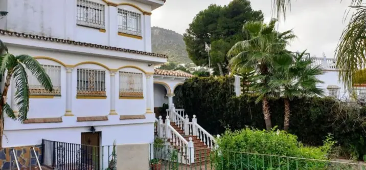 Sale of detached villa in Alhaurín de la Torre 4