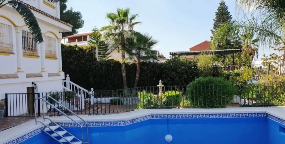 Sale of detached villa in Alhaurín de la Torre 7