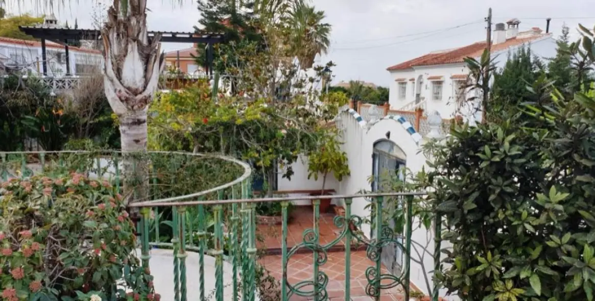 Sale of detached villa in Alhaurín de la Torre 17