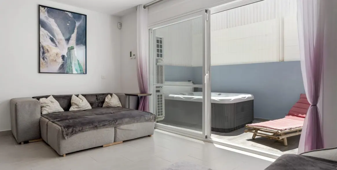 Sale of townhouse in Estepona 24