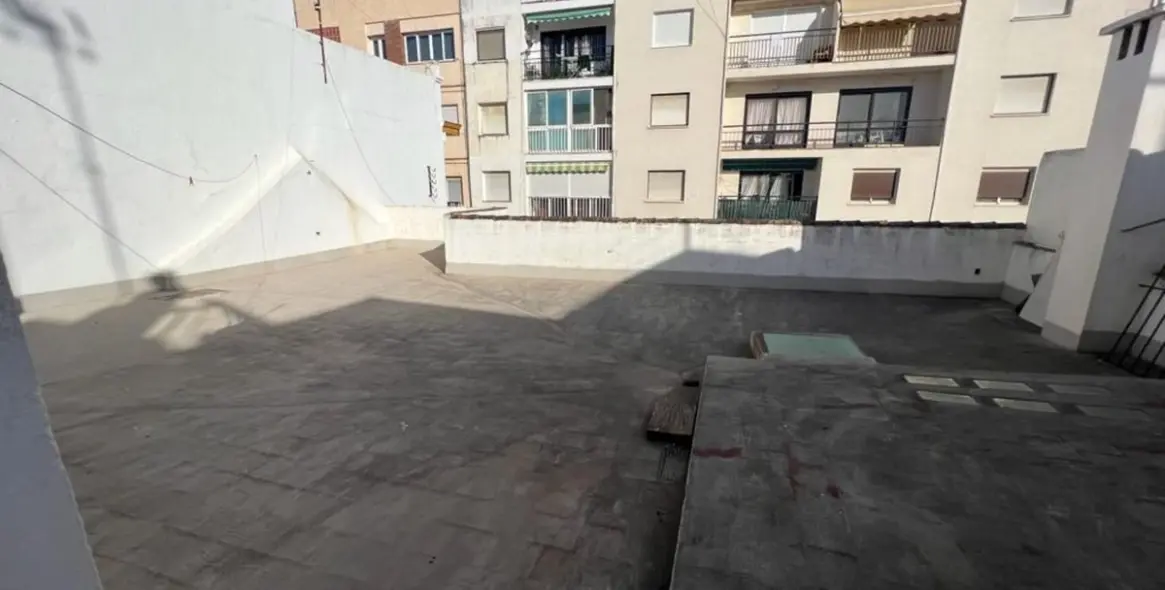 Продажа дома на две семьи в Estepona 2