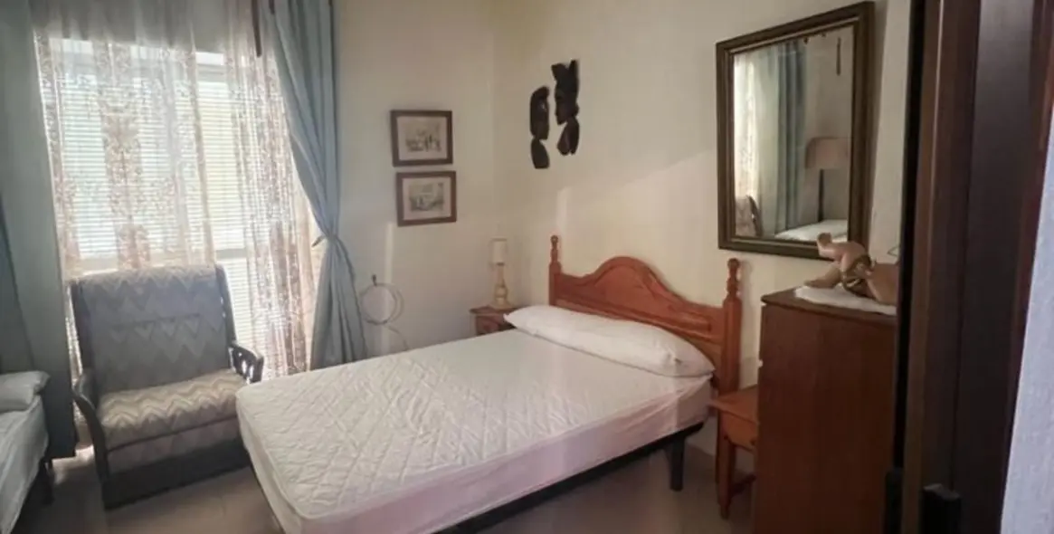 Продажа дома на две семьи в Estepona 9