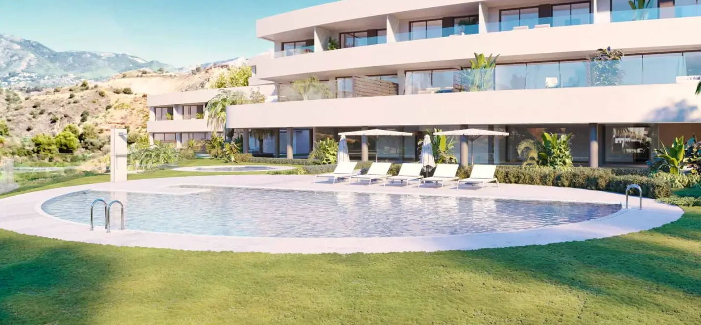 Продажа дома на две семьи в Fuengirola 0