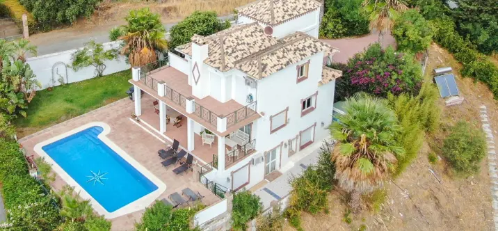 Продажа финки в Estepona 4