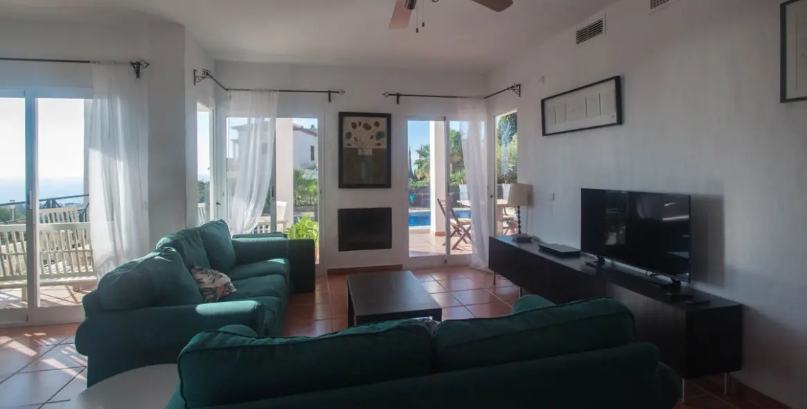 Продажа финки в Estepona 9