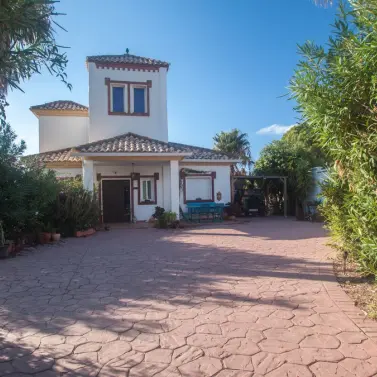 Sale of finca - cortijo in Estepona