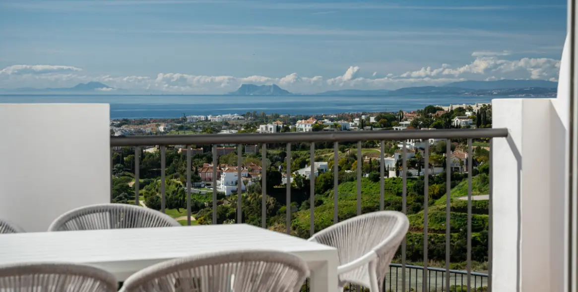 Sale of penthouse duplex in Benahavís (district Benahavís) 2