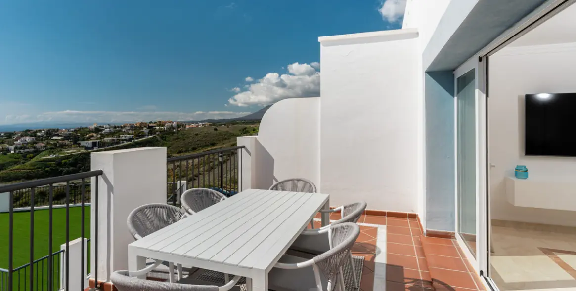Sale of penthouse duplex in Benahavís (district Benahavís) 3