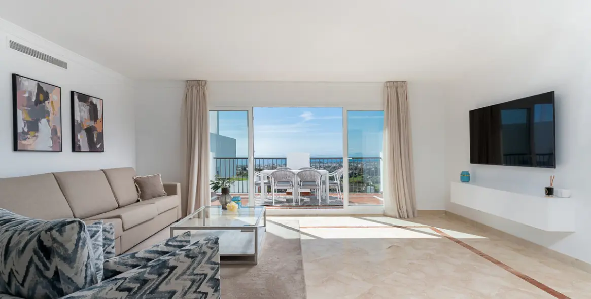Sale of penthouse duplex in Benahavís (district Benahavís) 5