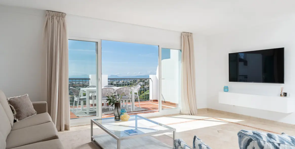 Sale of penthouse duplex in Benahavís (district Benahavís) 6