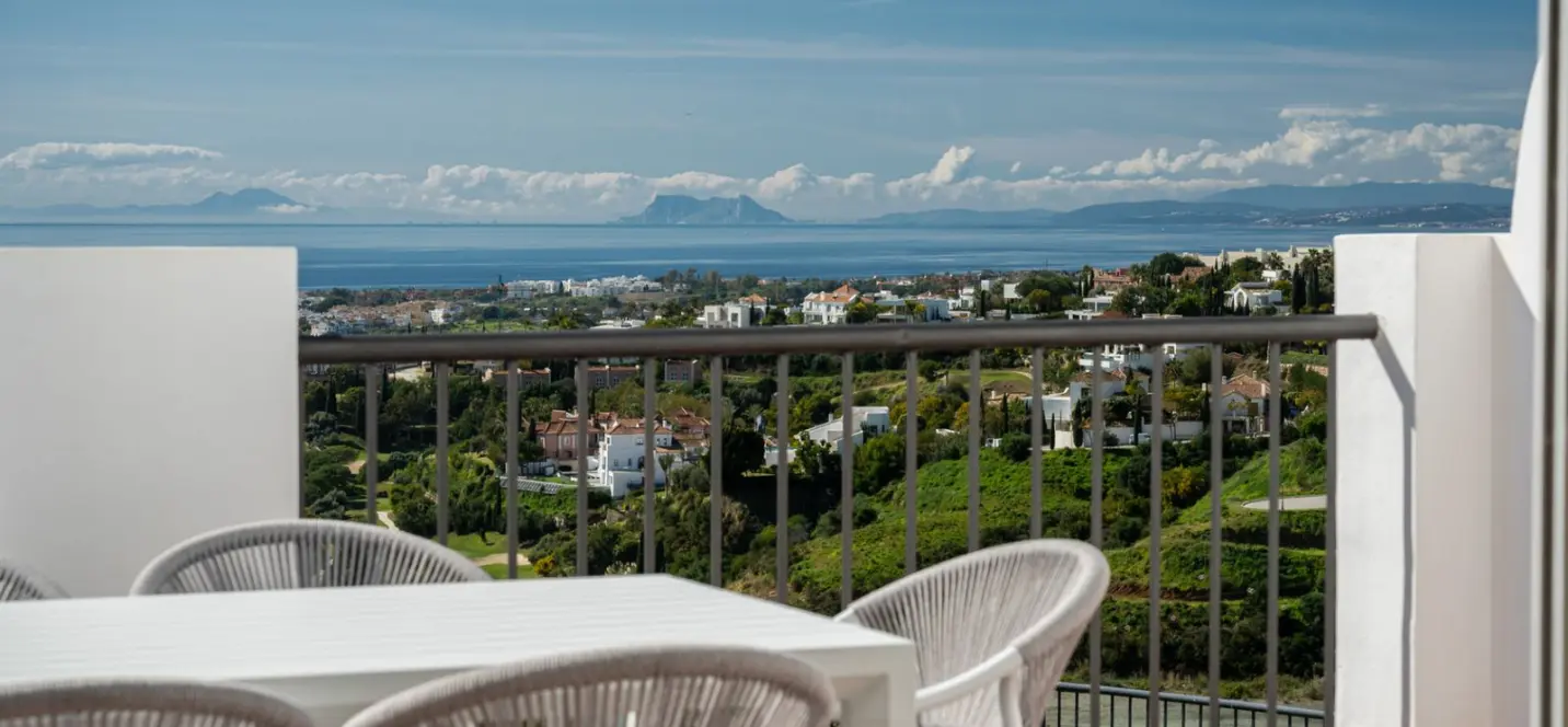 Sale of penthouse duplex in Benahavís 2