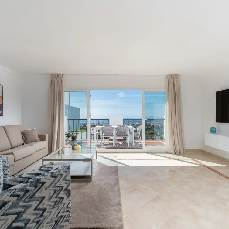 Sale of penthouse duplex in Benahavís