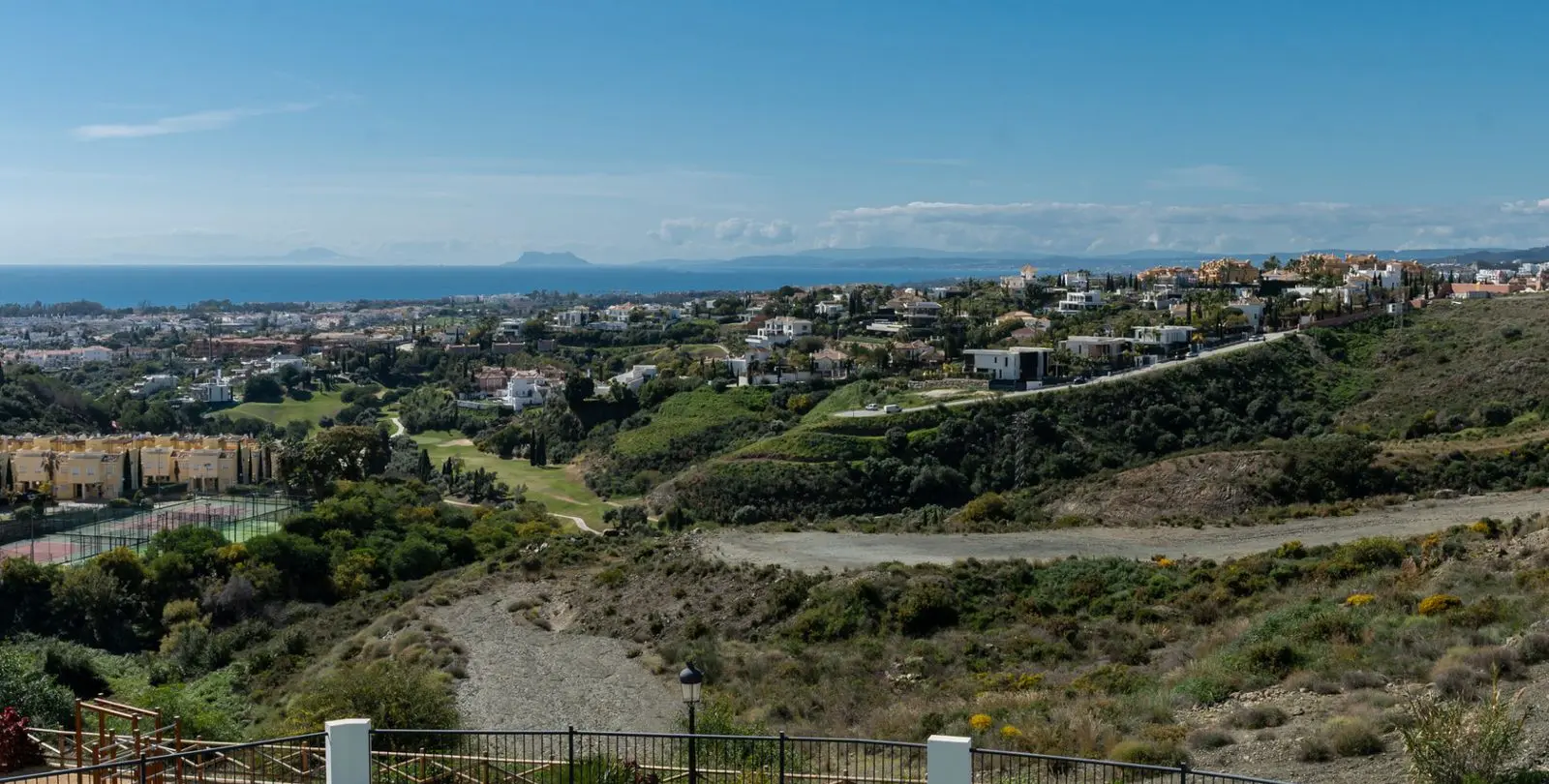 Sale of penthouse duplex in Benahavís 26
