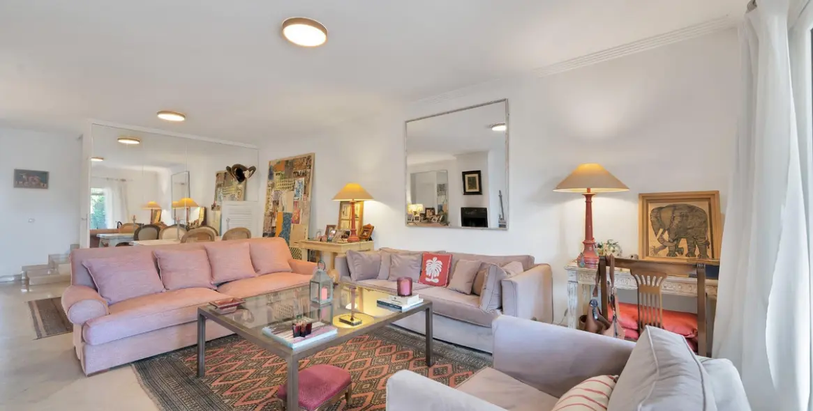 Продажа дома на две семьи в Nagüeles 3