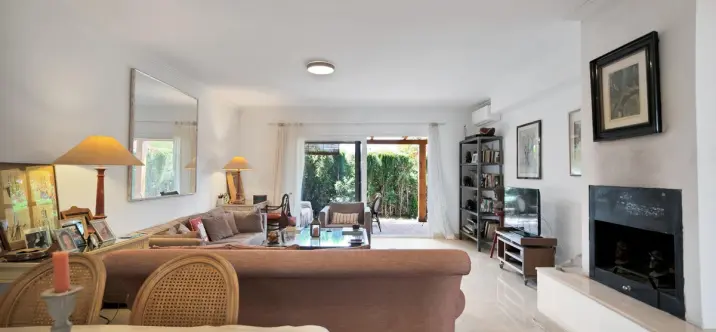 Venta de casa pareada en Nagüeles 4