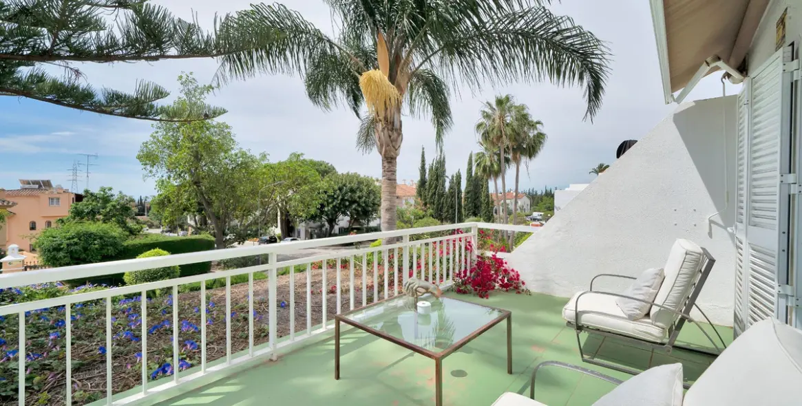 Sale of semi-detached house in Nagüeles 30