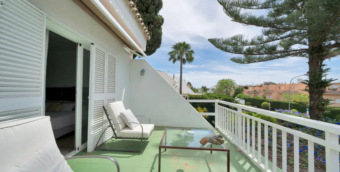 Sale of semi-detached house in Nagüeles 31