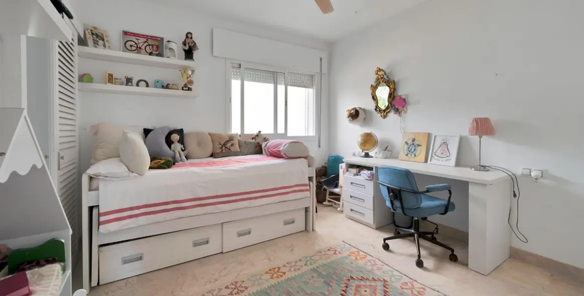 Sale of semi-detached house in Nagüeles 32