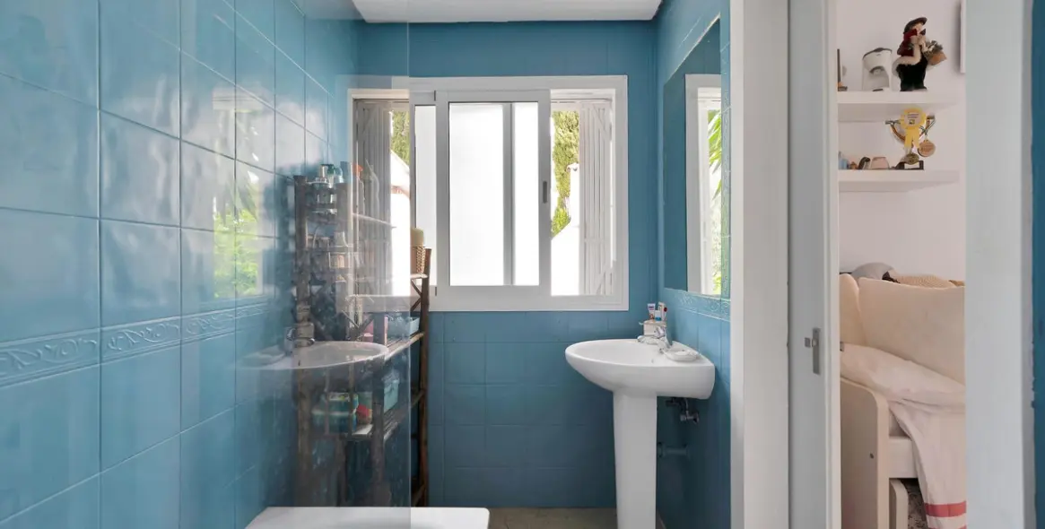 Sale of semi-detached house in Nagüeles 34