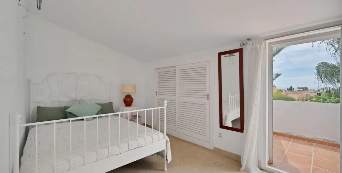 Sale of semi-detached house in Nagüeles 37