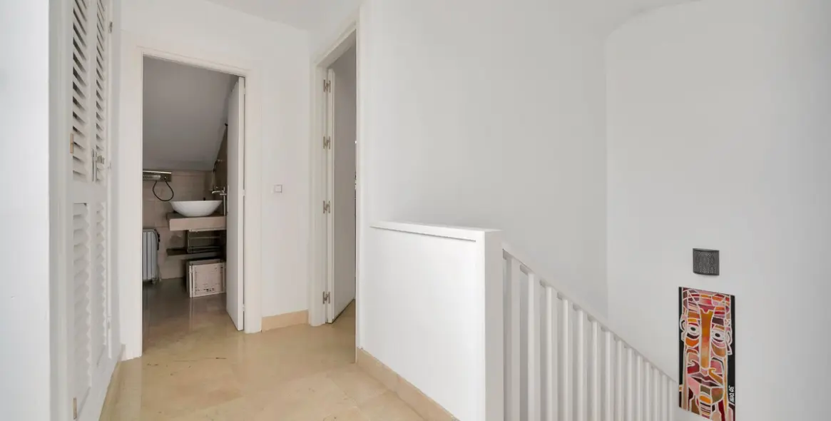 Sale of semi-detached house in Nagüeles 45