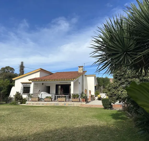 Detached villa R5232553