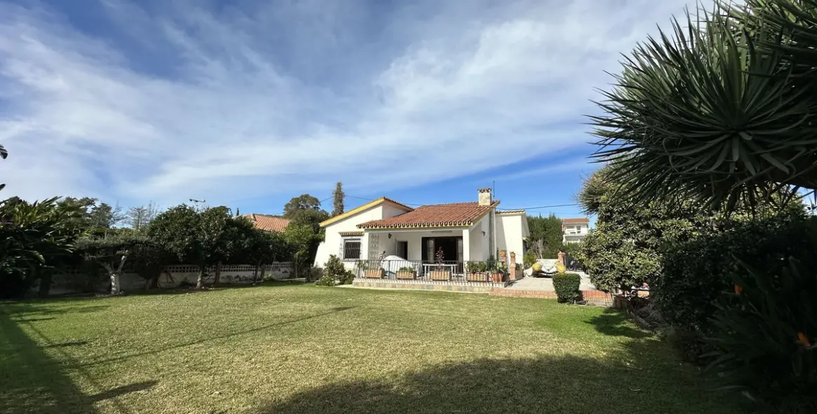 Sale of detached villa in Rincón de la Victoria 3