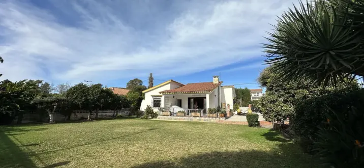 Detached villa R5232553 2