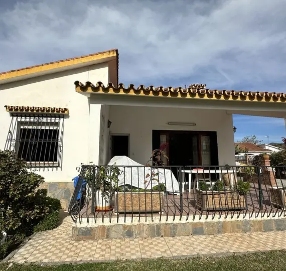 Detached villa R5232553