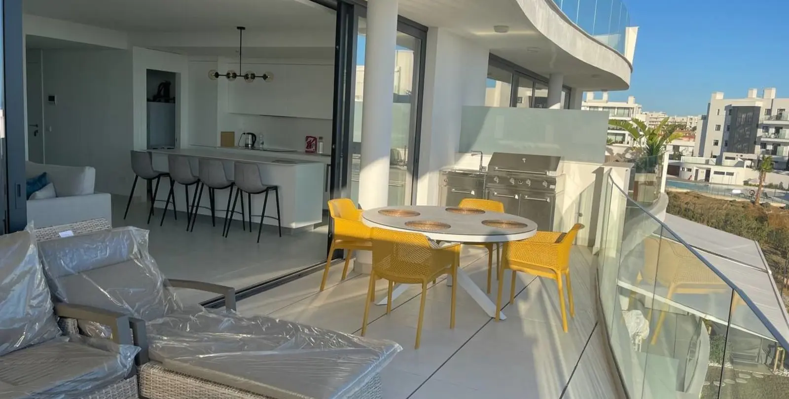 Sale of middle floor apartment in Fuengirola 4
