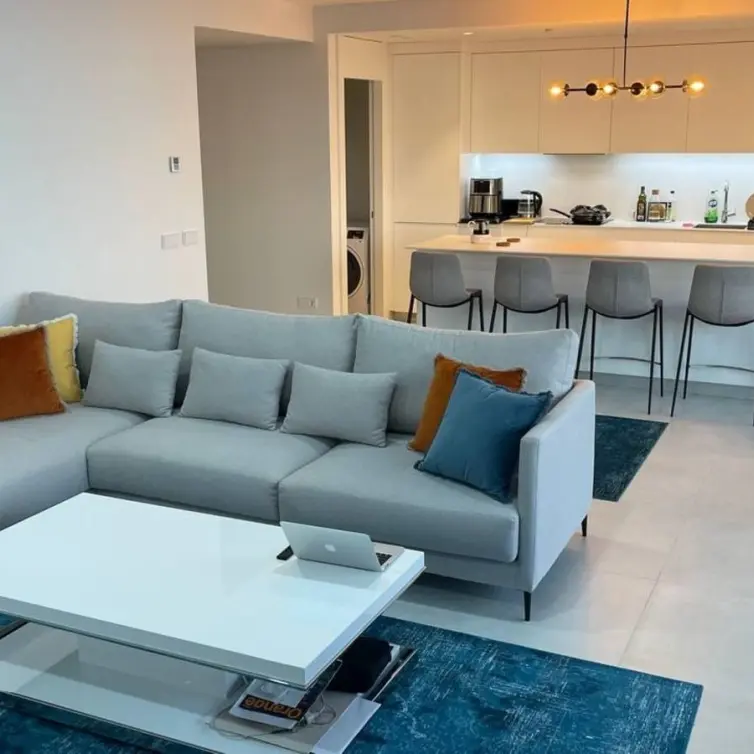 Sale of middle floor apartment in Fuengirola
