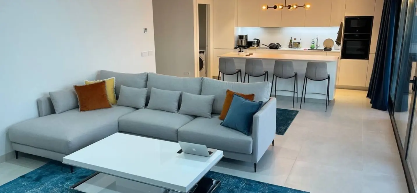 Sale of middle floor apartment in Fuengirola 4