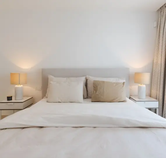 Продажа апартаментов на среднем этаже в Nueva Andalucía