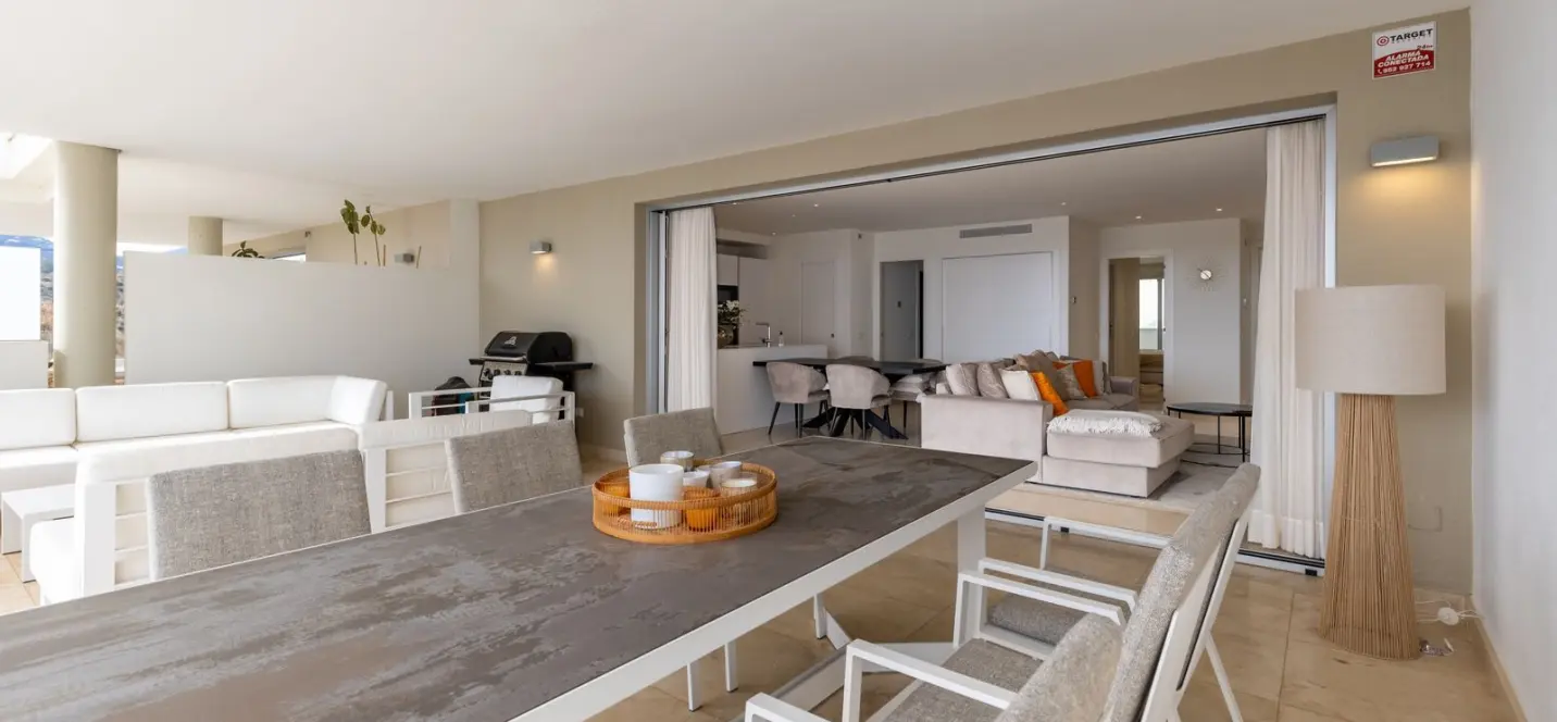 Sale of middle floor apartment in Nueva Andalucía 1