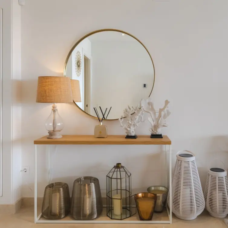 Sale of middle floor apartment in Nueva Andalucía