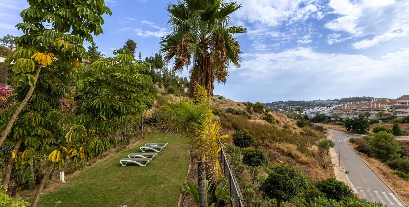 Sale of middle floor apartment in Nueva Andalucía 8