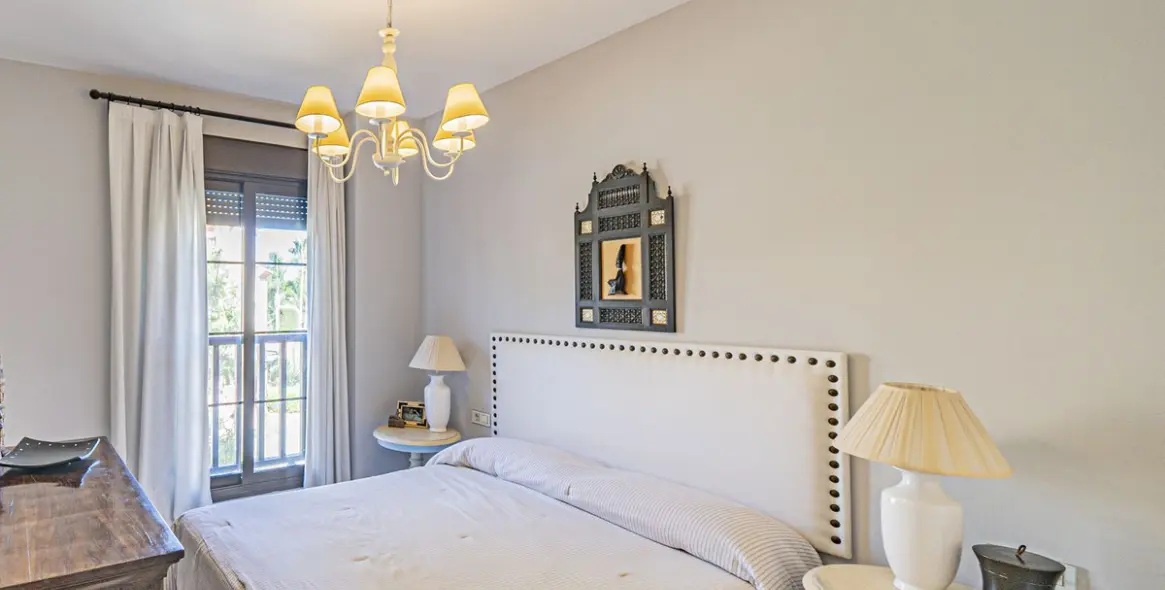 Sale of middle floor apartment in Hacienda del Sol 5