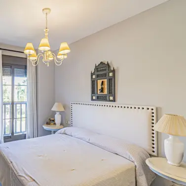 Venta de apartamento en planta media en Hacienda del Sol